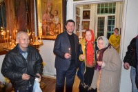 Николай Новопашин доставил ковчег с благодатным Огнем в Храмы Труновского района