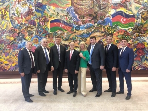Спикер Думы в составе делегации ГД РФ посетил Баку