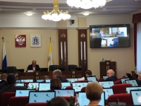 Депутаты краевой Думы обсудили вопросы развития пчеловодства и сохранения лесополос
