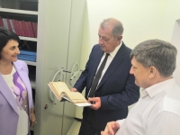 Депутат Думы Ставрополья встретился с сотрудниками ЗАГСа по Новоалександровскому району