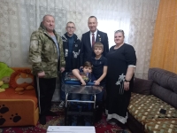 Депутат Игорь Николаев исполнил желание ребенка с особенностями здоровья