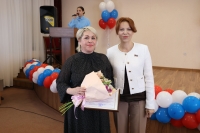 Лучшим социальным работникам Ставрополья вручены награды краевой Думы