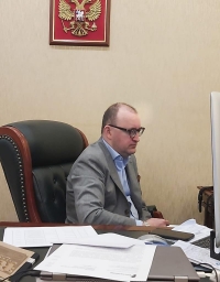 Роман Завязкин провел дистанционный прием граждан в Грачевском муниципальном округе
