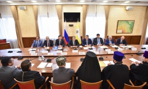 Полпред президента РФ в СКФО встретился с представителями религиозных конфессий региона