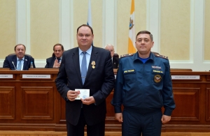 Алексей Завгороднев награжден памятной медалью МЧС России