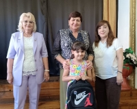 Валентина Муравьева приняла участие в благотворительной акции «Собери ребенка в школу»