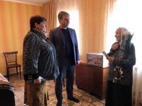 Валентина Муравьева  провела прием избирателей на своем округе