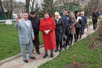 Депутаты посетили центр для бездомных в посёлке Свистуха