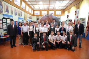 Геннадий Ягубов посетил школьный музей села Казьминское