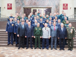 Геннадий Ягубов поздравил военнослужащих
