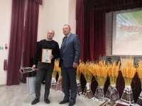 Анатолий Жданов поздравил аграриев Новоалександровского муниципального округа