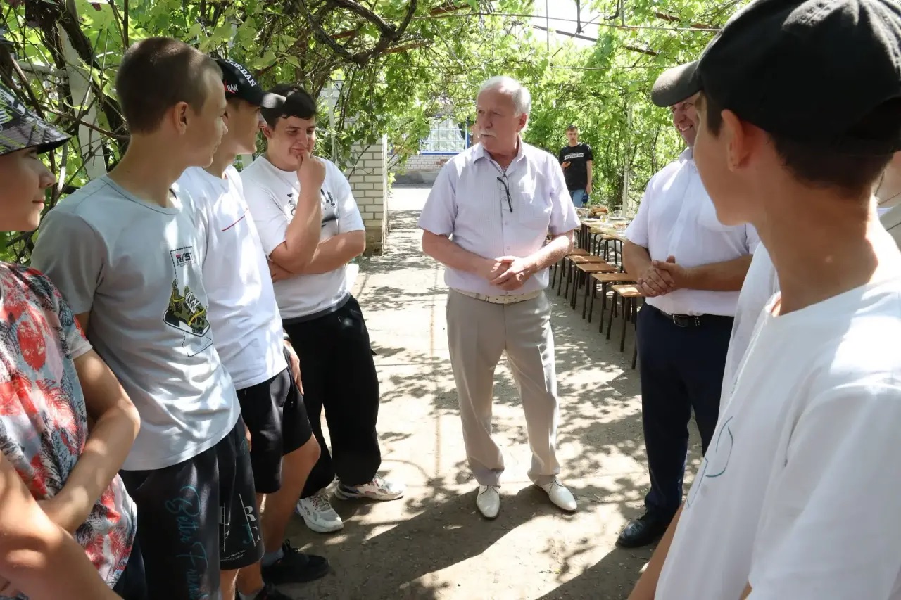 share photo 26206525772