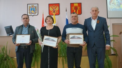 Игорь Андрющенко поздравил культработников с профессиональным праздником