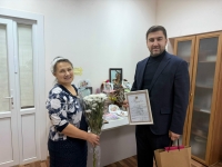 Молодые депутаты поздравили матерей с их праздником