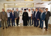 В Думе Ставропольского края начала работу передвижная выставка, посвященная памяти святителя Тихона, Патриарха Московского и всея Руси