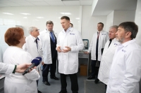 Члены Совета Федерации и краевые депутаты посетили Геномный центр СКФУ