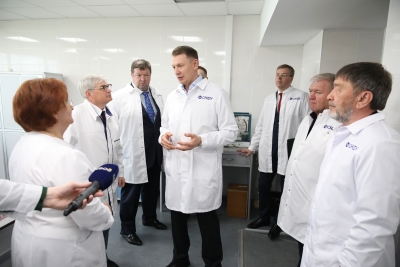 Члены Совета Федерации и краевые депутаты посетили Геномный центр СКФУ