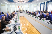 Николай Великдань и депутаты принимают участие в «Елке желаний»