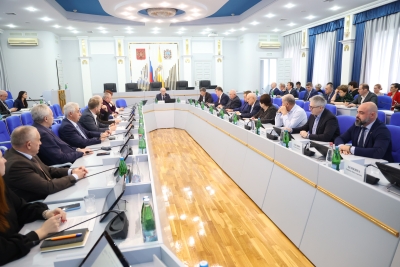 Николай Великдань и депутаты принимают участие в «Елке желаний»