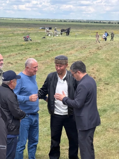 Игорь Андрющенко побывал на скачках в ауле Эдельбай