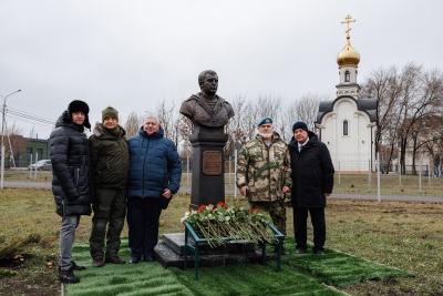 Юрий Скворцов принял участие открытии скульптурного портрета Героя Донецкой Народной Республики Александра Захарченко