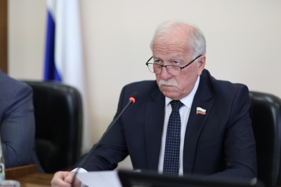 Николай Великдань подвел итоги весенне-летней сессии краевого парламента