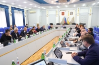 Краевые депутаты и представители непарламентских партий обсудили проект бюджета Ставрополья