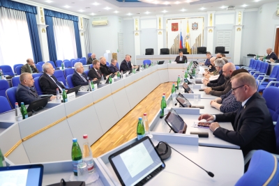 В Думе Ставрополья завершается подготовка законопроектов для рассмотрения на ноябрьском заседании Думы