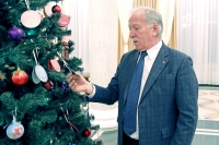 Председатель Думы края Николай Великдань принял участие в акции «Ёлка желаний»