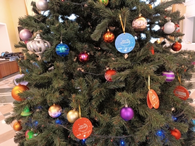 Депутат Александр Олдак исполнил желание юного футболиста в рамках акции «Ёлка желаний»