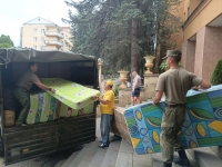 Для раненых бойцов отправили новую партию гуманитарной помощи