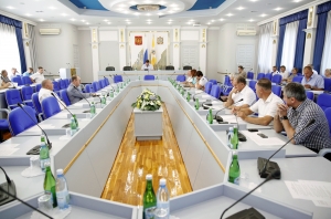 Комитеты готовятся к сентябрьскому заседанию Думы