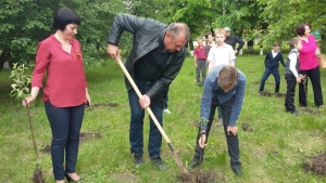 Сад Победы» появился в поселке Горьковский Новоалександровского района