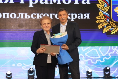 Дмитрий Судавцов вручил награды работникам машиностроительной отрасли Ставрополья