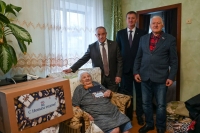 Александр Сидорков поздравил ветеранов с Новым годом и Рождеством