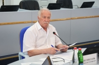 Уборочная кампания, медицинские кадры, пассажирские перевозки и летний отдых детей — в центре внимания краевых законодателей