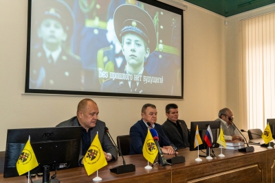 В Ставрополе состоялось заседание круглого стола «Неизвестны, но не забыты», посвященное Дню неизвестного солдата