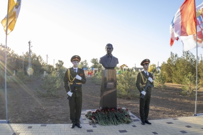 Памятник Сергею Иосифовичу Манякину открыли на Ставрополье