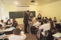 Дневники от Игоря Николаева получили школьники избирательного округа