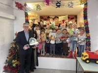 Игорь Лавров: Предновогодние дни должны быть наполнены вниманием к детям