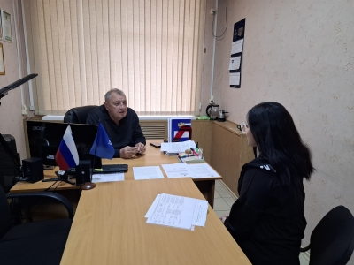 Анатолий Жданов провел прием граждан по вопросам социальной поддержки