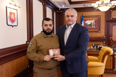 Молодому депутату вручена государственная награда Республики Крым