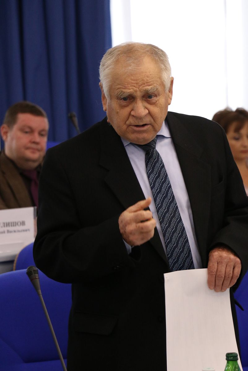 Совет старейшин начал работу