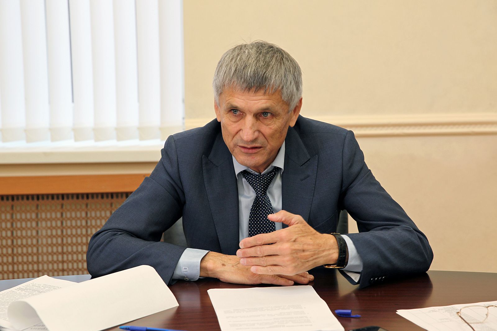 Помощь в решении острых вопросов