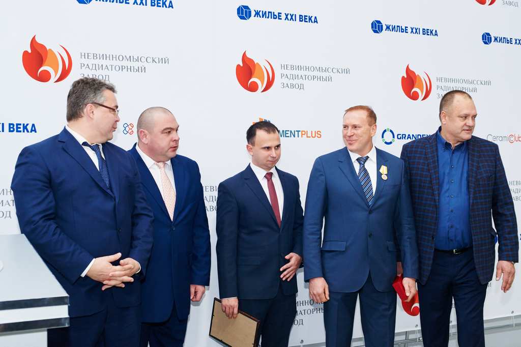 Потесним иностранных производителей!