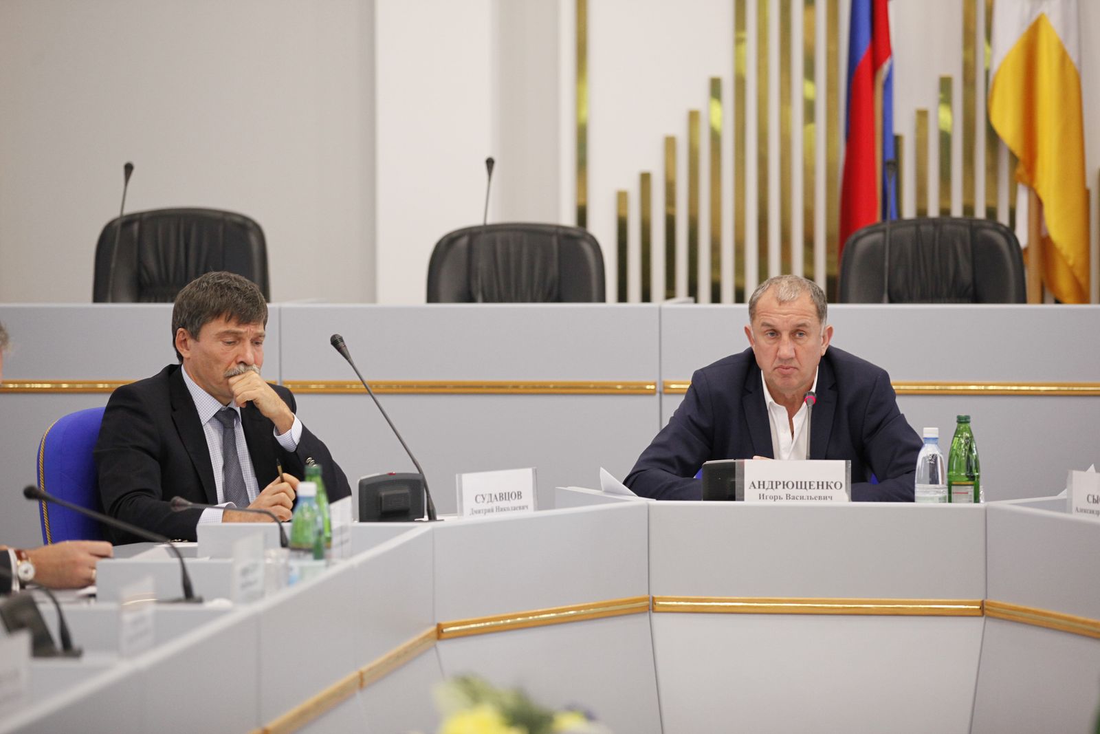 Депутаты обсудили проблемы Эшкаконского гидроузла
