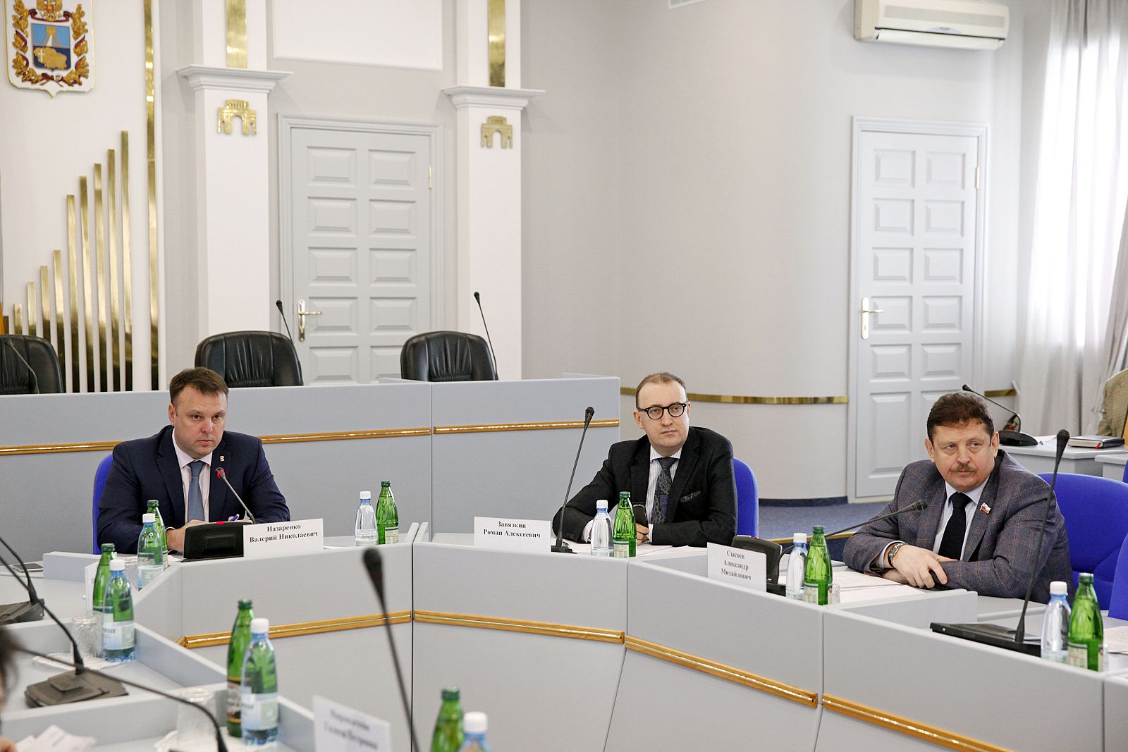 Депутаты предлагают штрафовать за продажу электронных сигарет несовершеннолетним