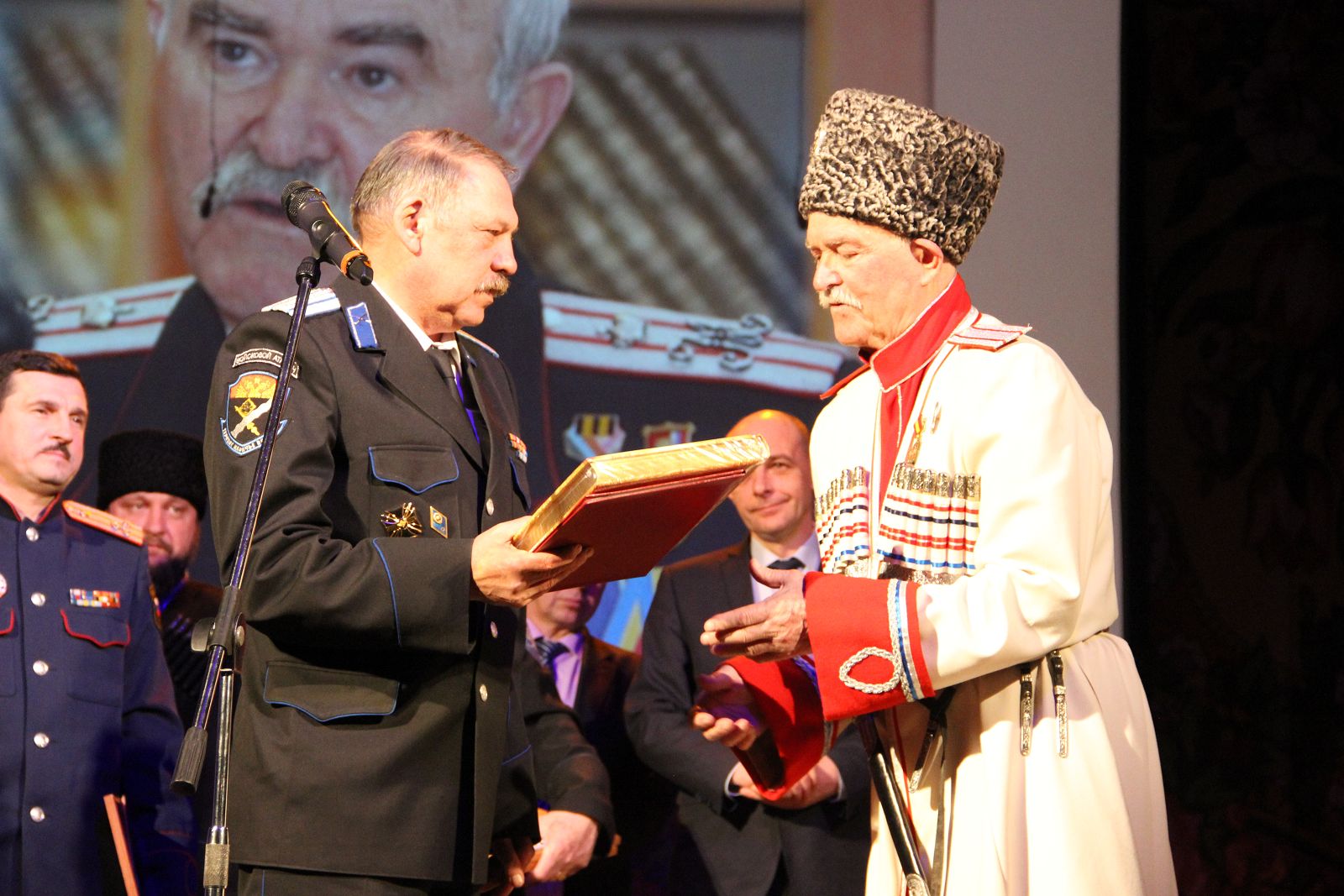 Любо, казаку!