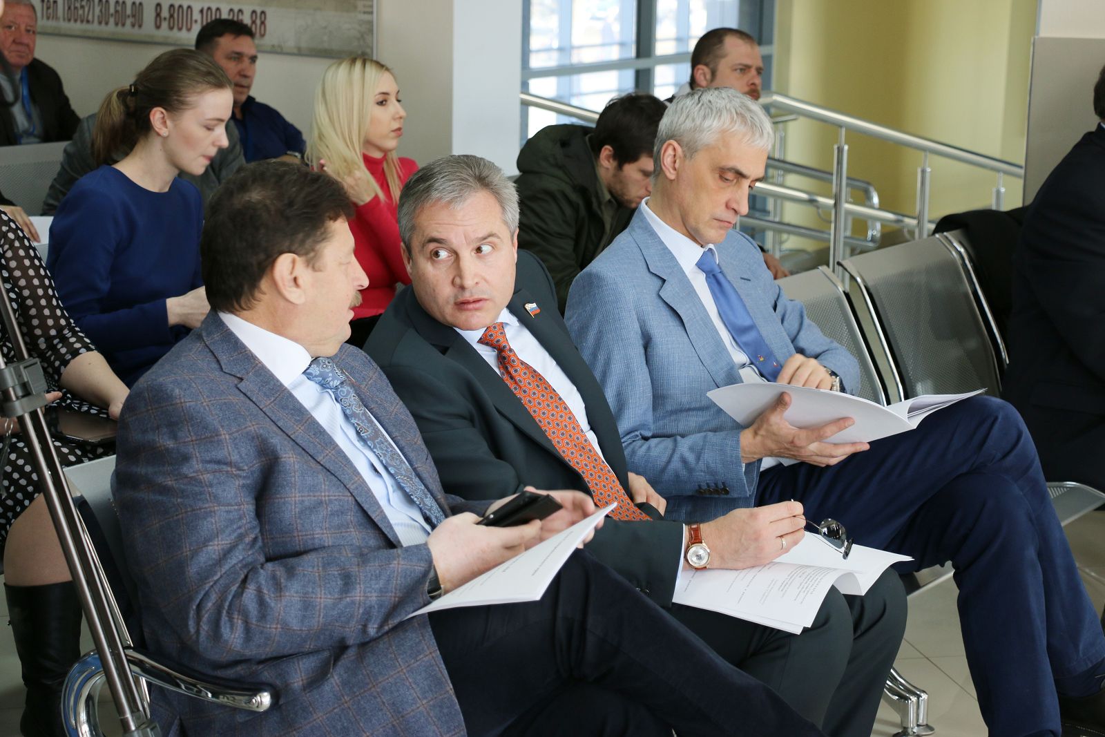 Депутаты ознакомились с работой аэропорта Ставрополя