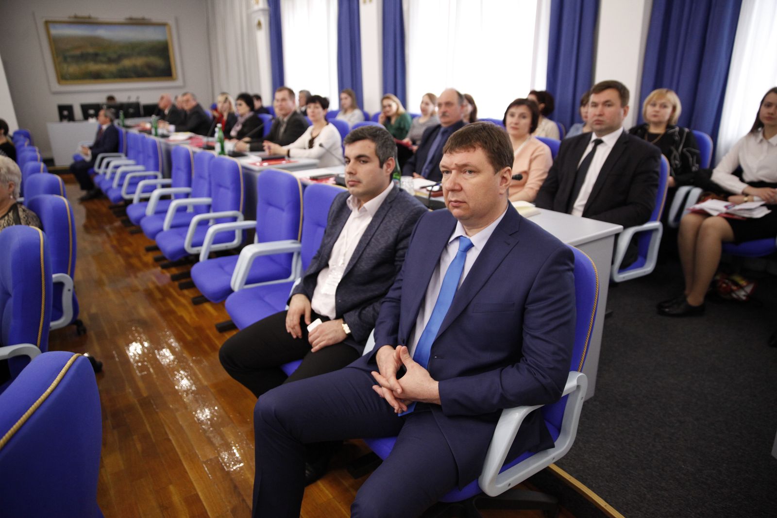 "Глаза" и "уши" депутатов